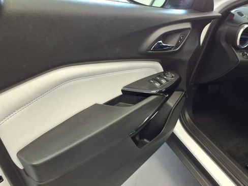 Used 2024 Chevrolet Trax LT FWD image 11