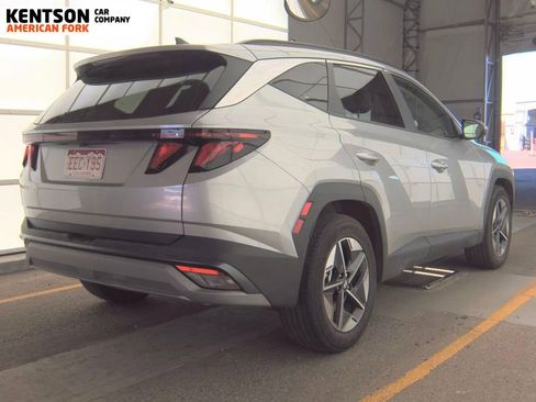 Used 2025 Hyundai Tucson SEL image 2