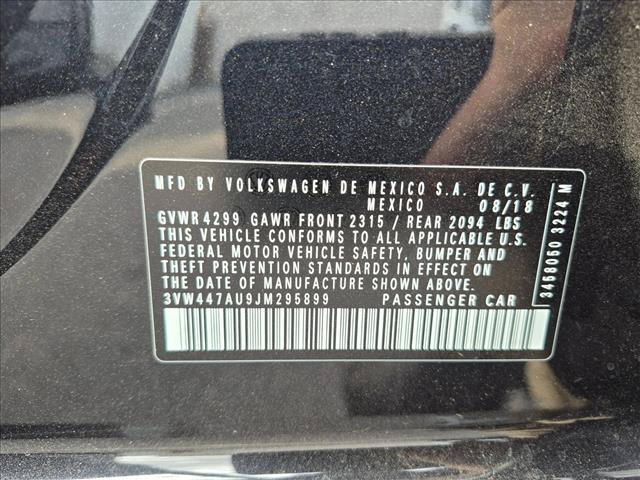 Used 2018 Volkswagen Golf 4-Door FWD image 15