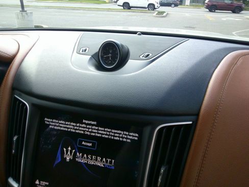Used 2019 Maserati Levante AWD/4WD image 98