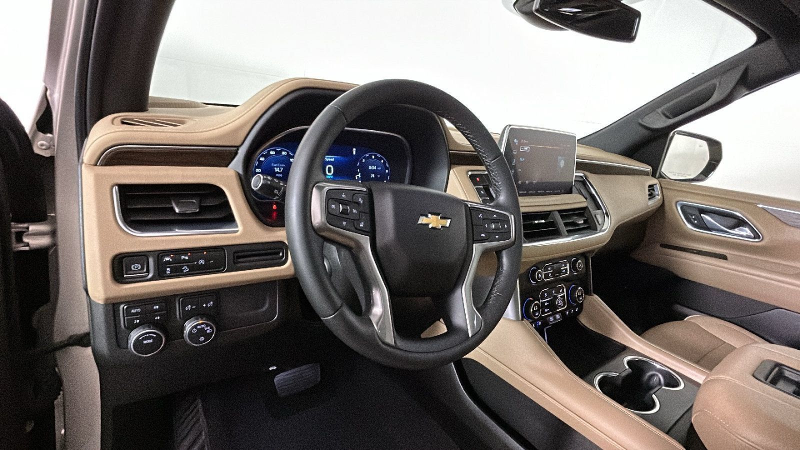Used 2023 Chevrolet Tahoe Premier AWD/4WD image 16