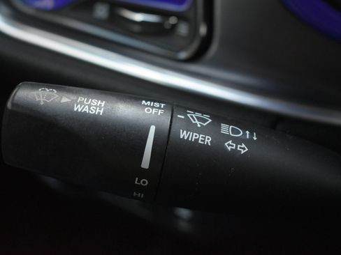 Used 2016 Dodge Challenger R/T image 21