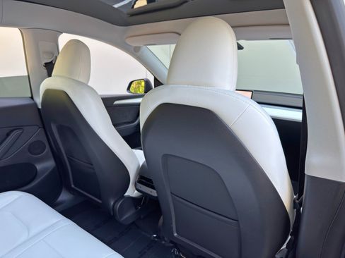 Used 2023 Tesla Model Y Long Range image 36
