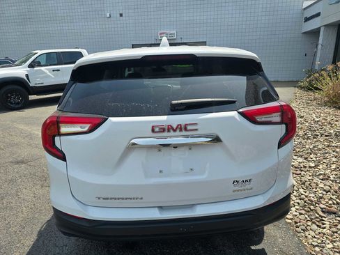 Used 2024 GMC Terrain SLE AWD/4WD image 5
