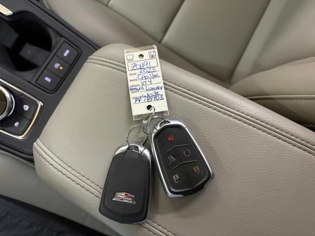 Used 2023 Cadillac XT4 Premium Luxury w/ Technology Package AWD/4WD image 84