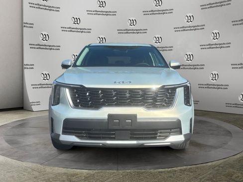 New 2026 Kia Sorento LX FWD image 8
