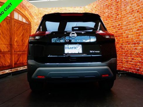 Used 2022 Nissan Rogue SV image 6