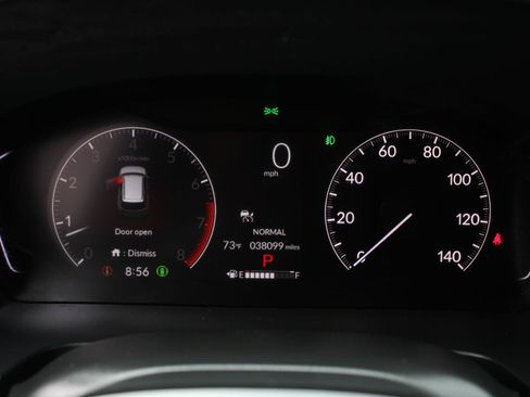 Used 2025 Honda Pilot TrailSport image 11