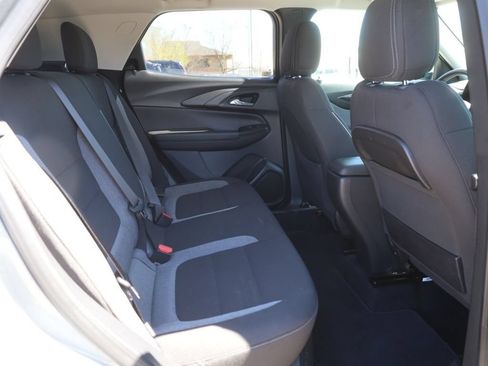 Used 2025 Chevrolet TrailBlazer LT FWD image 18