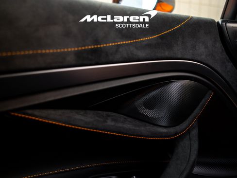 Used 2024 McLaren 750S Spider RWD image 36