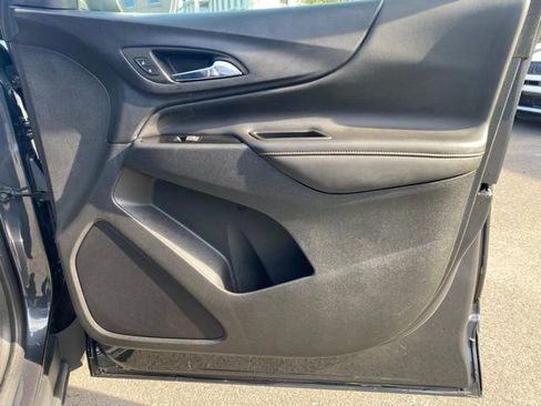 Used 2022 Chevrolet Equinox Premier image 27