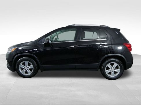 Used 2019 Chevrolet Trax LT w/ LT Convenience Package FWD image 6