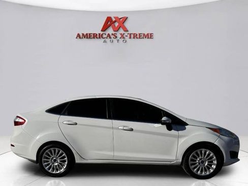 Used 2014 Ford Fiesta Titanium FWD image 7