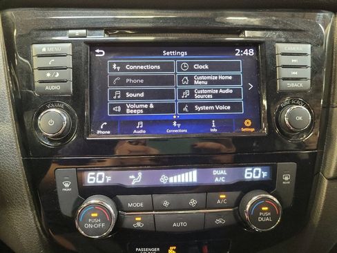 Used 2019 Nissan Rogue SV image 25