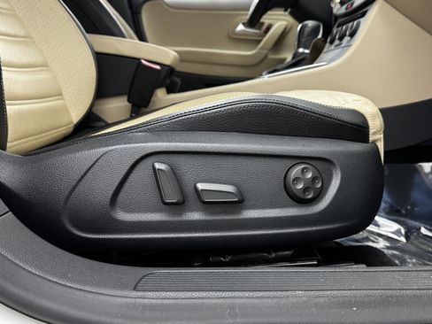 Used 2016 Volkswagen CC R-Line image 32