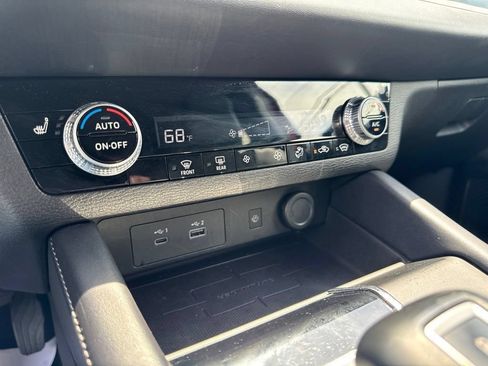 Used 2024 Mitsubishi Outlander SE AWD/4WD image 25