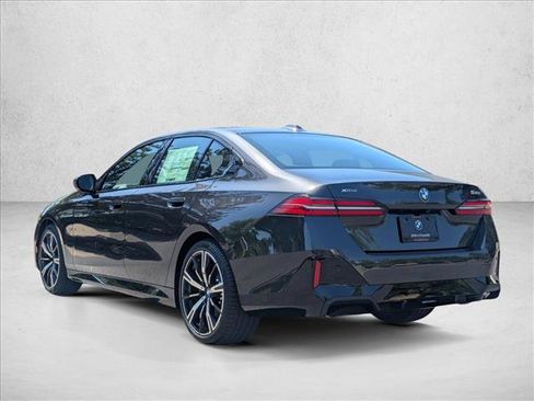Used 2026 BMW 530i xDrive w/ M Sport Package AWD/4WD image 6