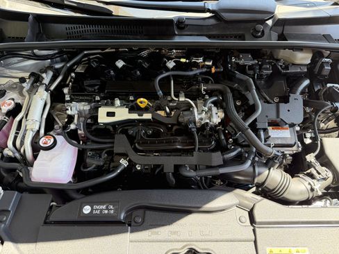 Used 2025 Toyota Prius Plug-In Hybrid FWD image 37