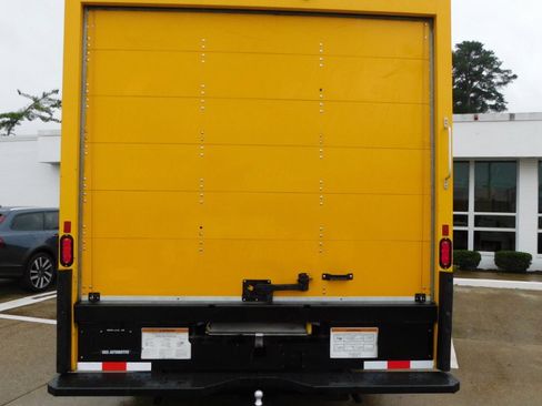 Used 2021 GMC Savana 3500 Extended w/ Power Convenience Package image 5