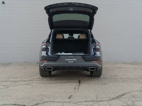 New 2026 Porsche Cayenne image 14