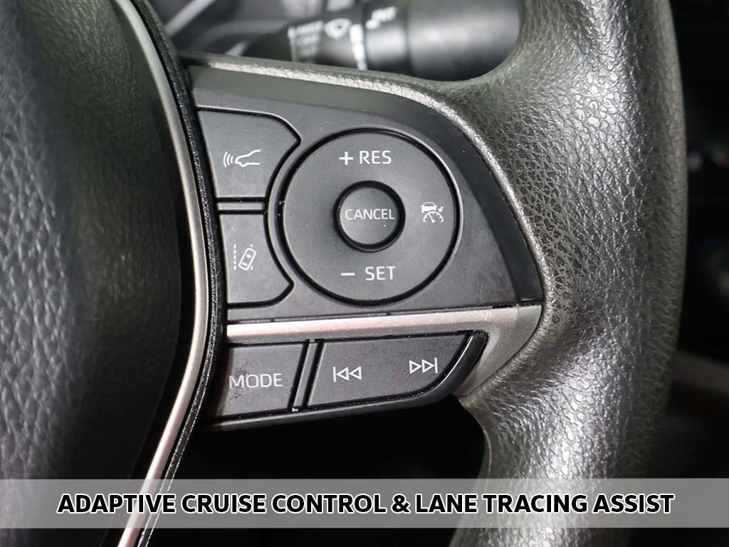 Used 2023 Toyota Camry LE FWD image 3