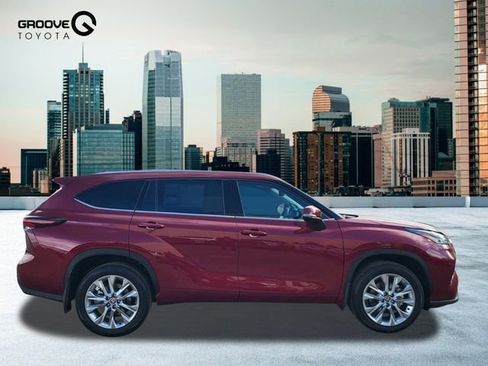 New 2026 Toyota Highlander Limited image 6