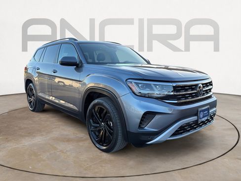 Certified 2023 Volkswagen Atlas SE w/ Panoramic Sunroof Package image 4