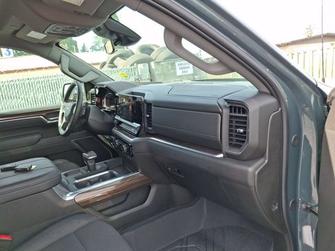 Used 2025 Chevrolet Silverado 1500 LT w/ Safety Package AWD/4WD image 23