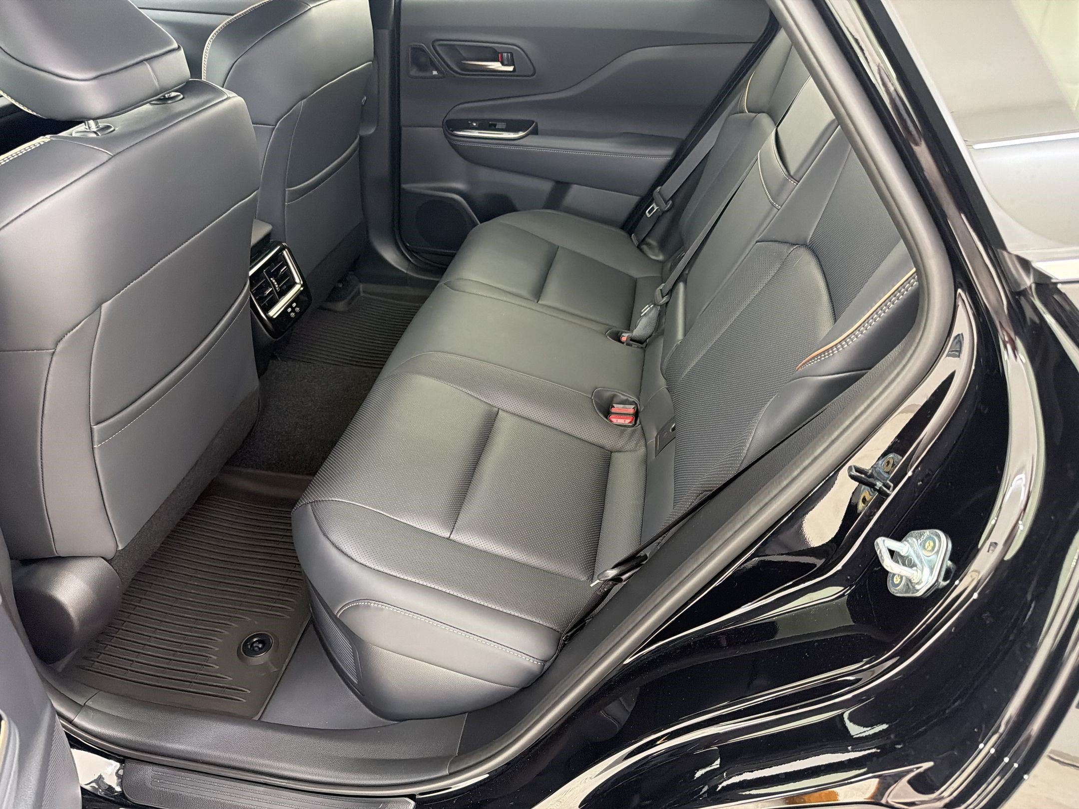 Used 2026 Toyota Crown Signia w/ Advanced Technology Package AWD/4WD image 23