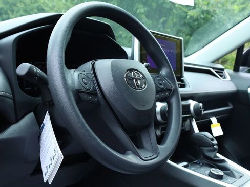 New 2025 Toyota RAV4 XLE image 21