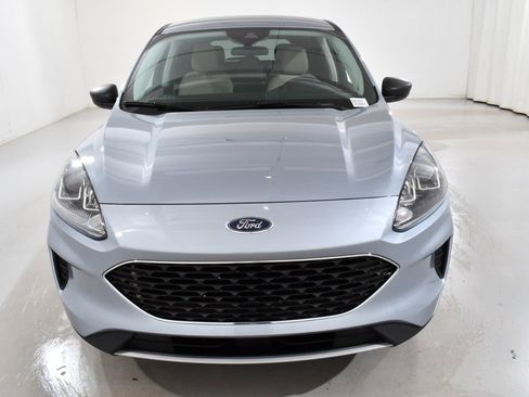 Used 2022 Ford Escape SE w/ Cold Weather Package image 3