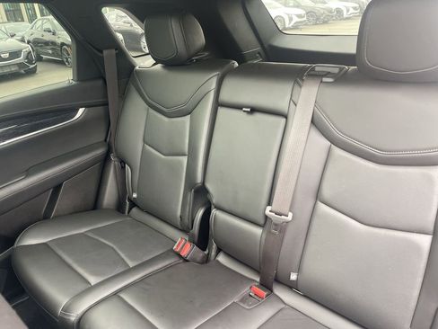 Certified 2022 Cadillac XT5 Premium Luxury w/ LPO, Floor Liner Package image 38