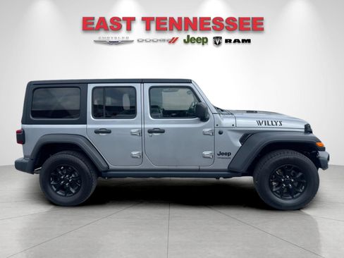 Used 2020 Jeep Wrangler Unlimited Sport AWD/4WD image 2