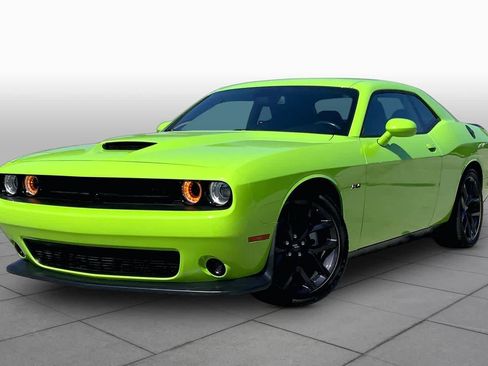 Used 2023 Dodge Challenger R/T w/ Blacktop Package RWD image 2