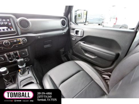 Used 2022 Jeep Gladiator Sport AWD/4WD image 11