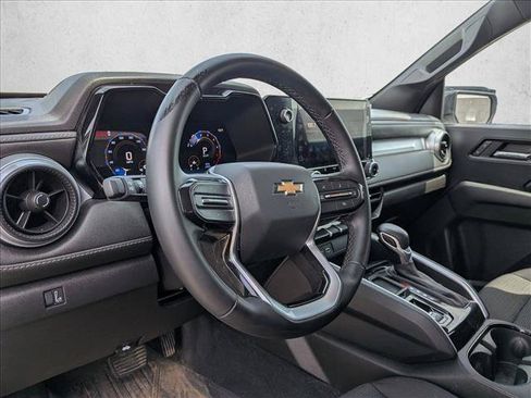 Used 2024 Chevrolet Colorado LT RWD image 9