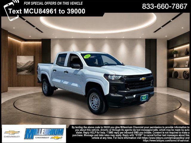 Used 2025 Chevrolet Colorado W/T w/ Advanced Trailering Package AWD/4WD image 1