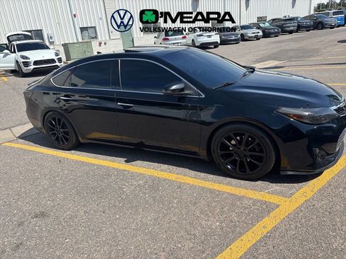 Used 2013 Toyota Avalon Limited w/ Technology Pkg FWD image 3