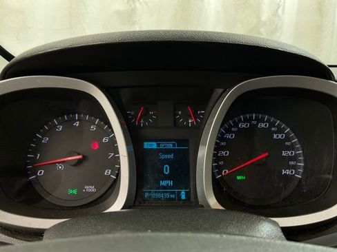 Used 2017 Chevrolet Equinox Premier w/ Enhanced Convenience Package AWD/4WD image 14