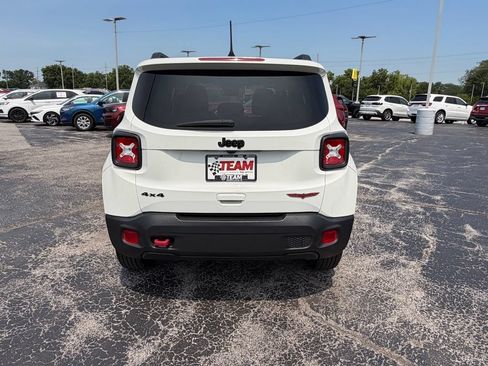 Used 2023 Jeep Renegade Trailhawk AWD/4WD image 8
