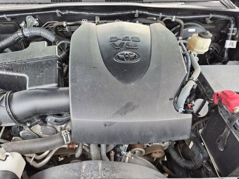 Used 2017 Toyota Tacoma TRD Sport w/ Tow Package (A/T) AWD/4WD image 15