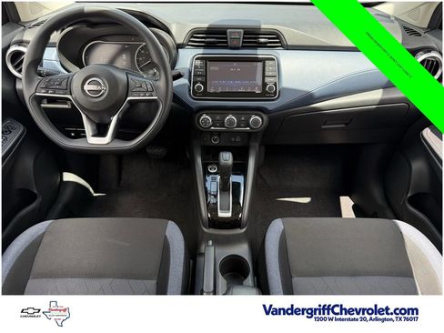 Used 2025 Nissan Versa SV FWD image 9