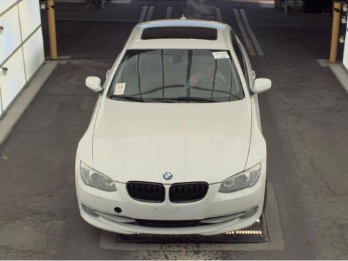 Used 2011 BMW 335i xDrive Coupe AWD/4WD image 2