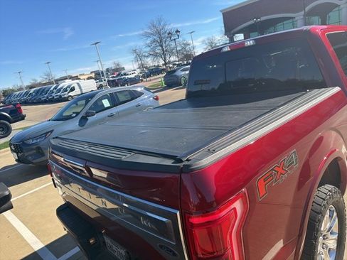 Used 2015 Ford F150 Platinum w/ Equipment Group 701A Luxury image 3