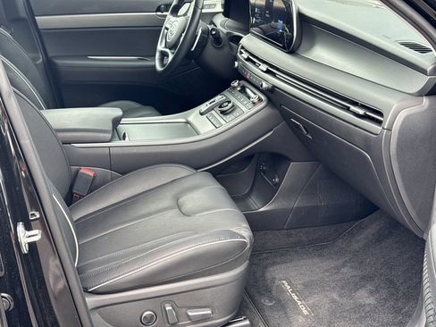 Used 2025 Hyundai Palisade SEL FWD image 13