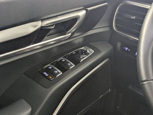 Used 2025 Kia Telluride S FWD image 15