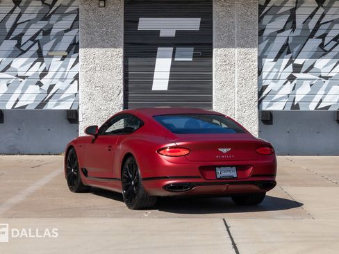 Used 2024 Bentley Continental GT Speed image 11