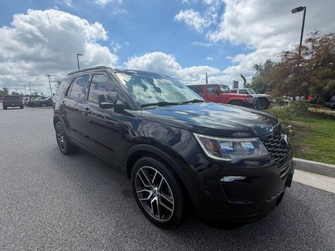 Used 2019 Ford Explorer Sport w/ Equipment Group 401A AWD/4WD image 13