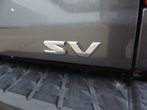 Used 2017 Nissan Titan SV image 14