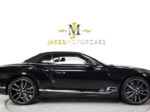 Used 2020 Bentley Continental GT V8 image 14